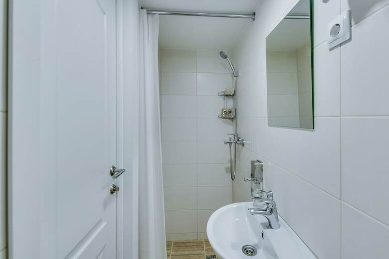 Tomi Apartments