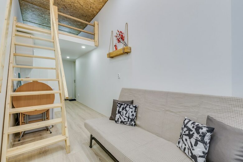 Tomi Apartments
