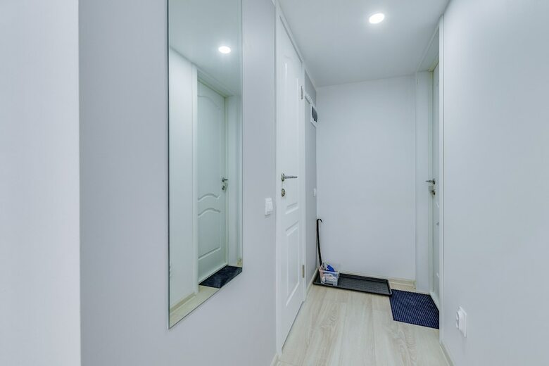 Tomi Apartments