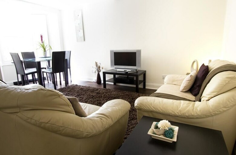 City Centre New Town Apartment