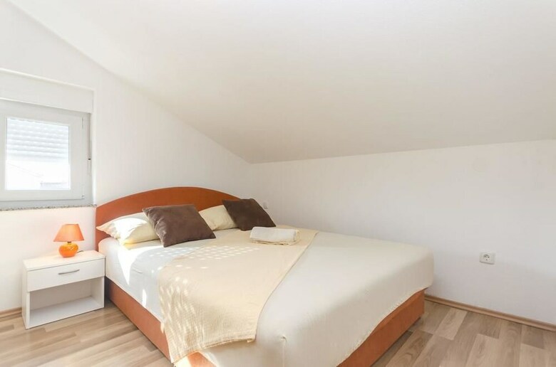 Apartmani Marinovi? - Vodice