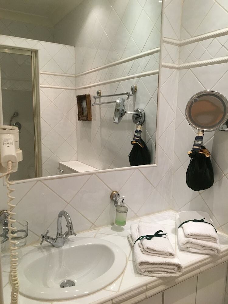 Hotel London Lodge