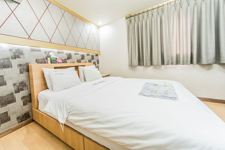 Noble Hotel