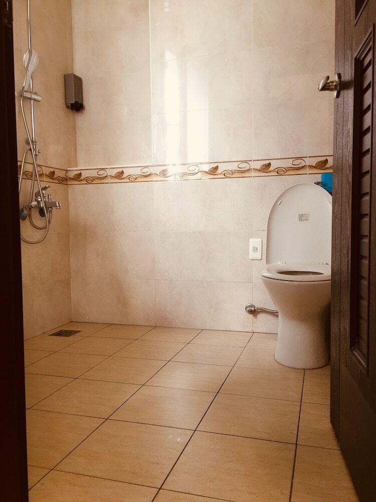 Hotel Husband Homestay