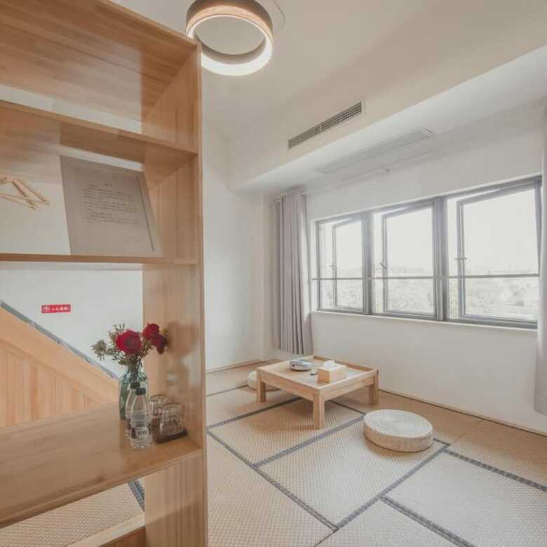 Hotel Suzhou Half-character Book Society
