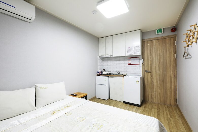 Hotel Economy