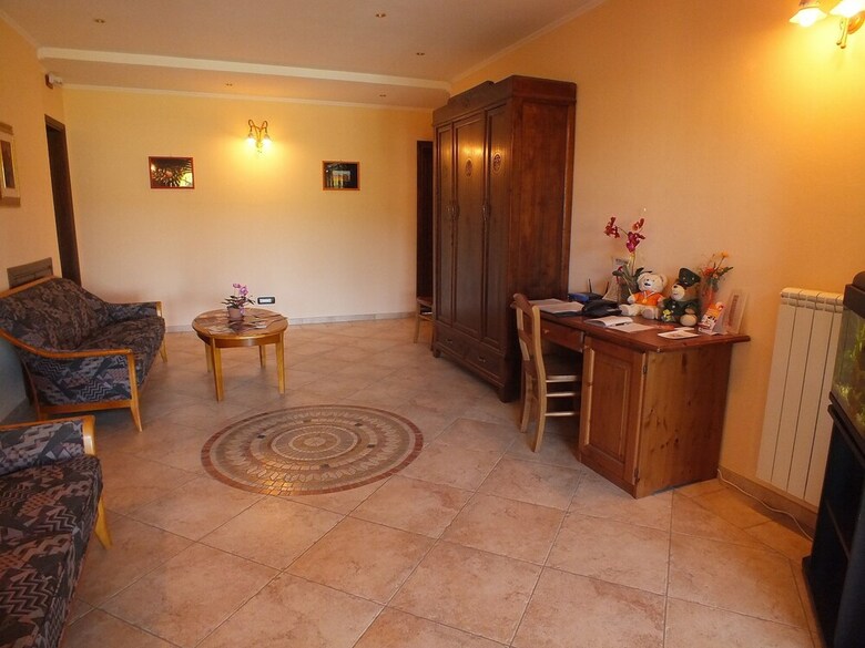 Bed & Breakfast Enolocanda Del Tufo - Guest House