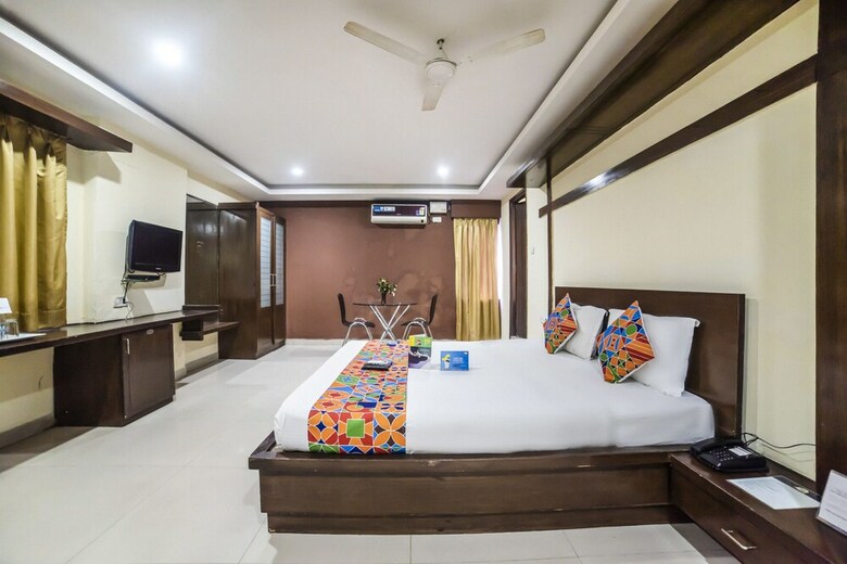 Fabhotel Royal Residency II