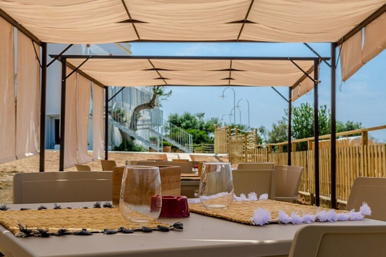 Hotel Camera Standard In Resort Con Piscina