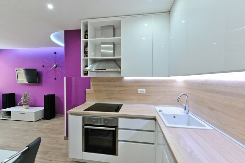 Apartment Purple Summer City
