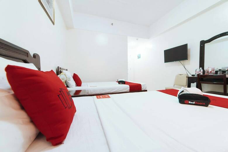 Hotel Reddoorz Plus @ Poblacion District Davao