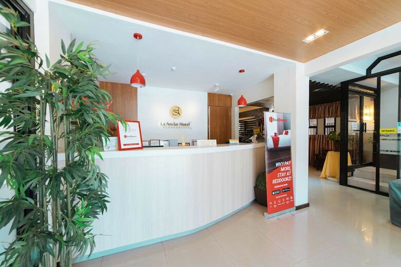 Hotel Reddoorz Plus @ Poblacion District Davao