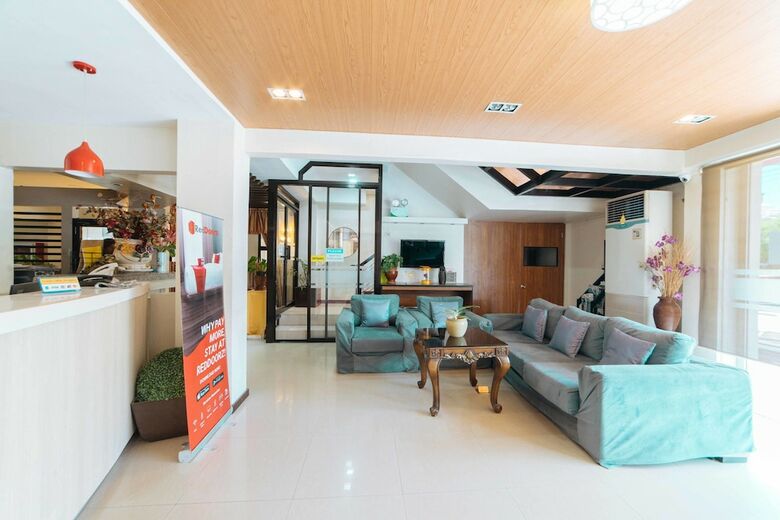 Hotel Reddoorz Plus @ Poblacion District Davao