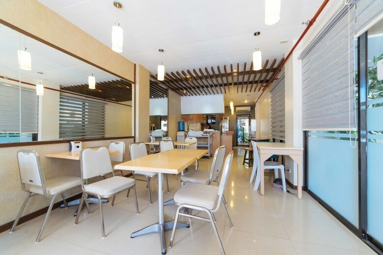 Hotel Reddoorz Plus @ Poblacion District Davao