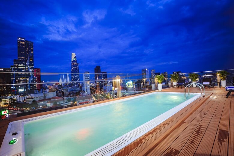 Hotel Winsuites Saigon