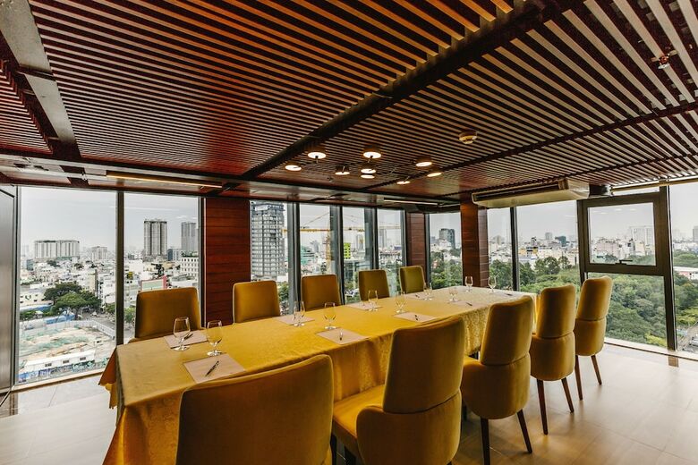 Hotel Winsuites Saigon