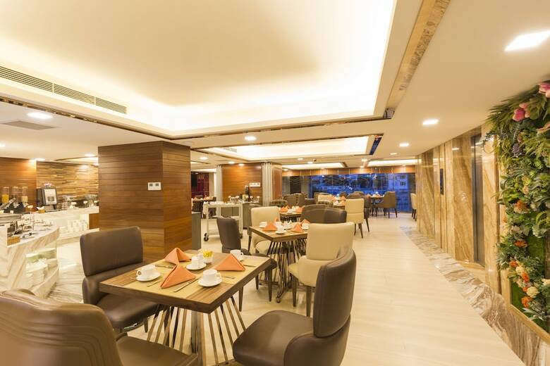 Hotel Winsuites Saigon