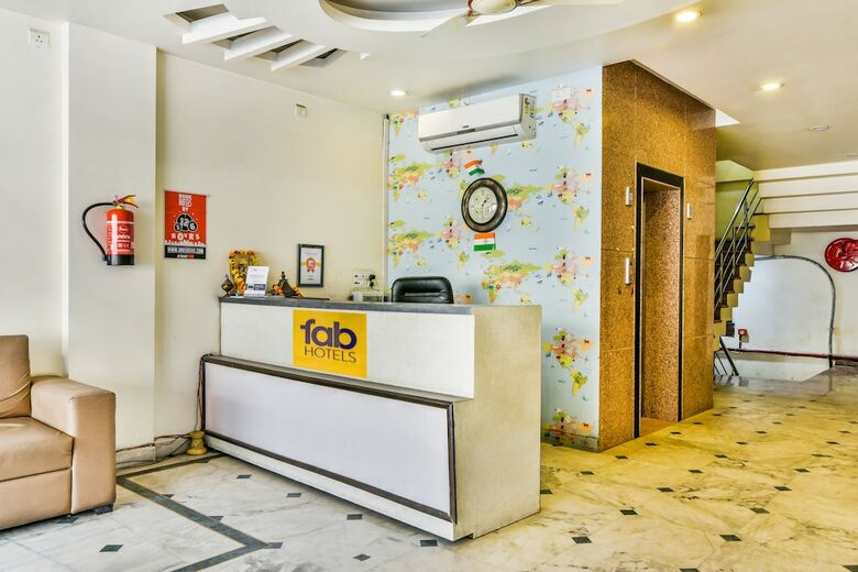 Fabhotel Wow Inn
