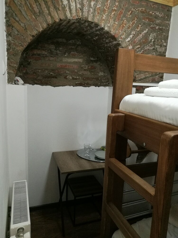 Hotel Falcon Apartments - Chacha