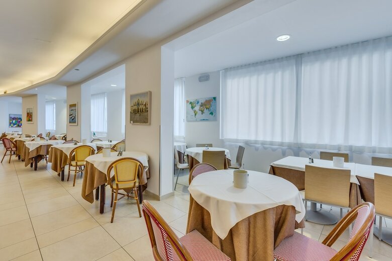 Hotel Ambassador
