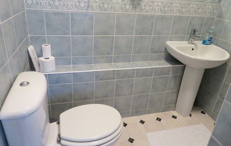 Bed & Breakfast Rhondda House