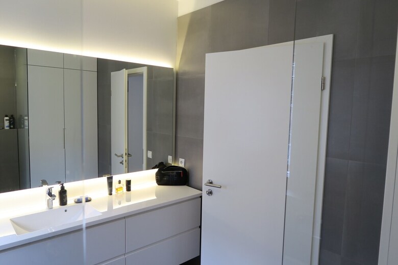 Apartment F8