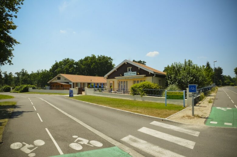 Hotel H�tel Les Pins