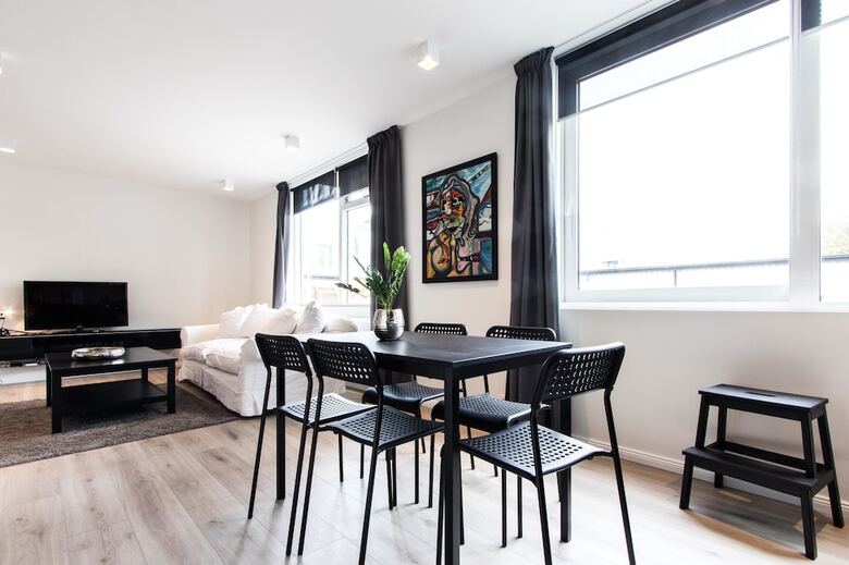 Apartment V13