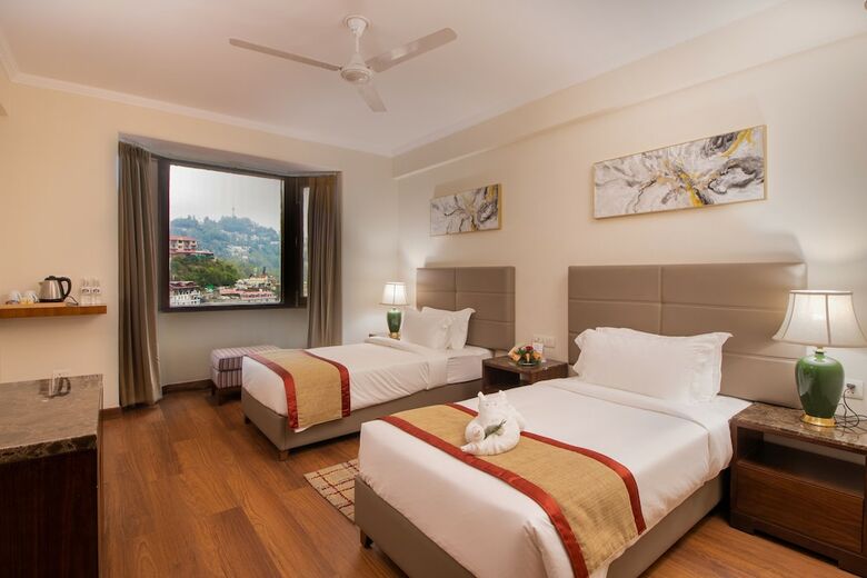 Hotel Larisa Resort, Shimla