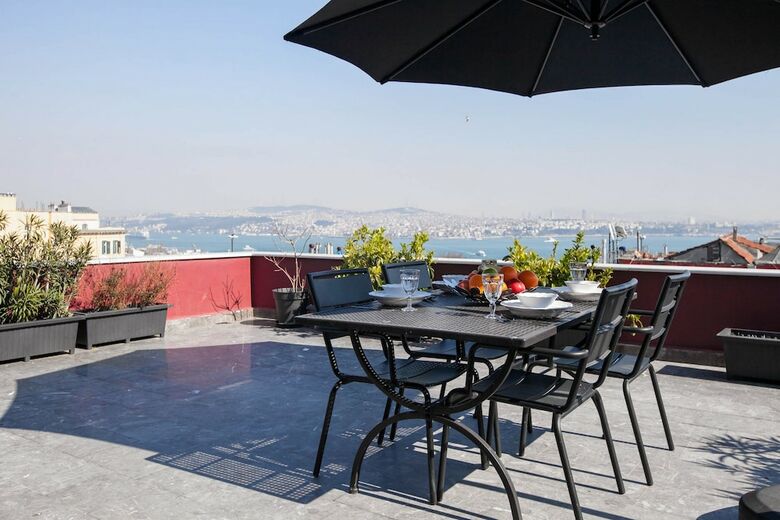 3 Bedrooms Apartment W Sea View And Terrace