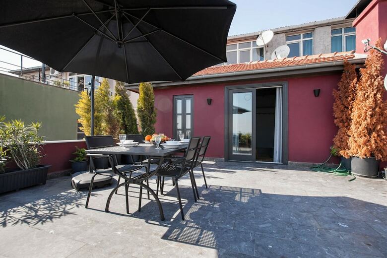 3 Bedrooms Apartment W Sea View And Terrace
