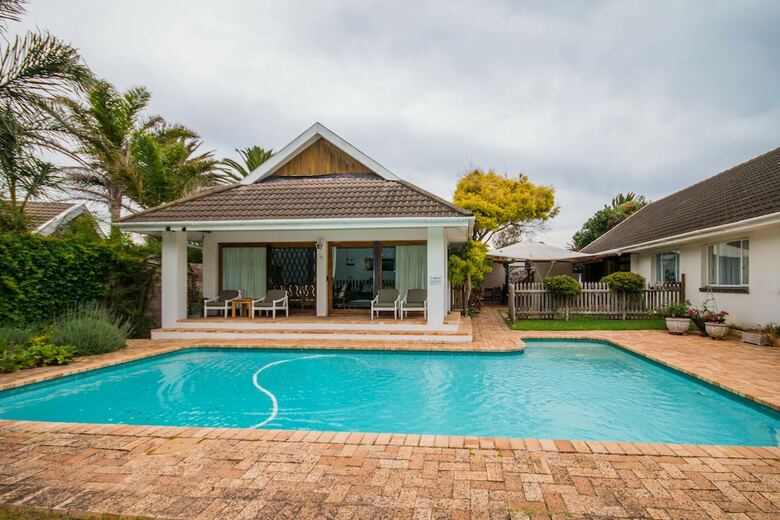 Wilmot Cottages