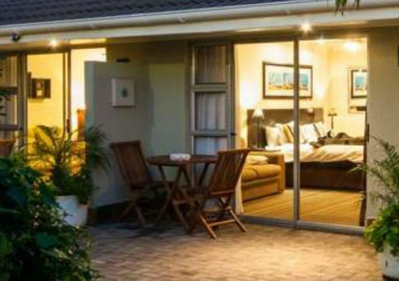 Bed & Breakfast Hobie Beach Guest House
