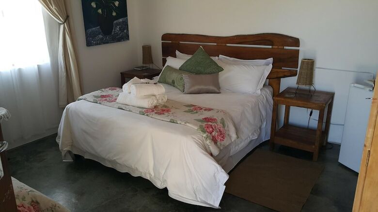 Hotel Artist's Retreat B & B/ Self Catering