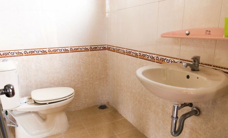 Hostal Dora Hostel