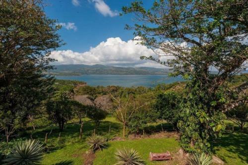 Lake Arenal Hotel And Microbrewery