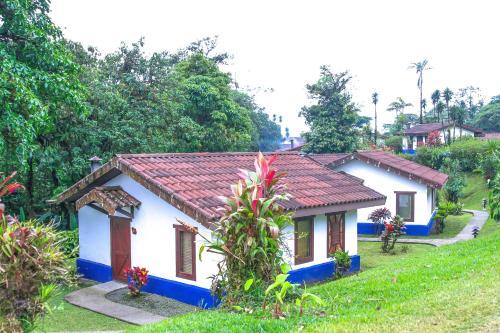 Villa Blanca Cloud Forest Hotel & Nature Reserve