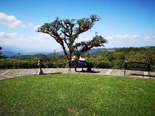 Villa Blanca Cloud Forest Hotel & Nature Reserve