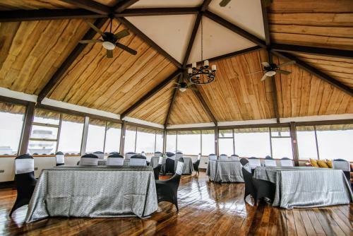 Villa Blanca Cloud Forest Hotel & Nature Reserve