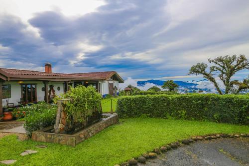 Villa Blanca Cloud Forest Hotel & Nature Reserve