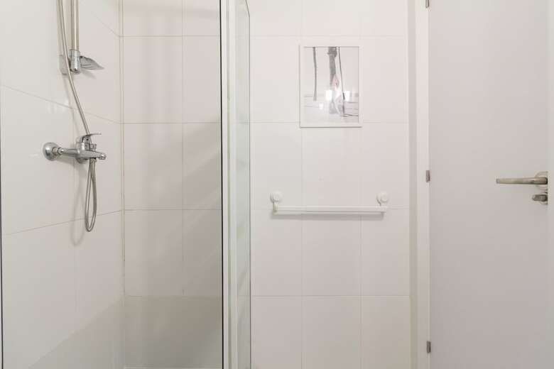 Dobo Homes Ronda de Valencia Apartment
