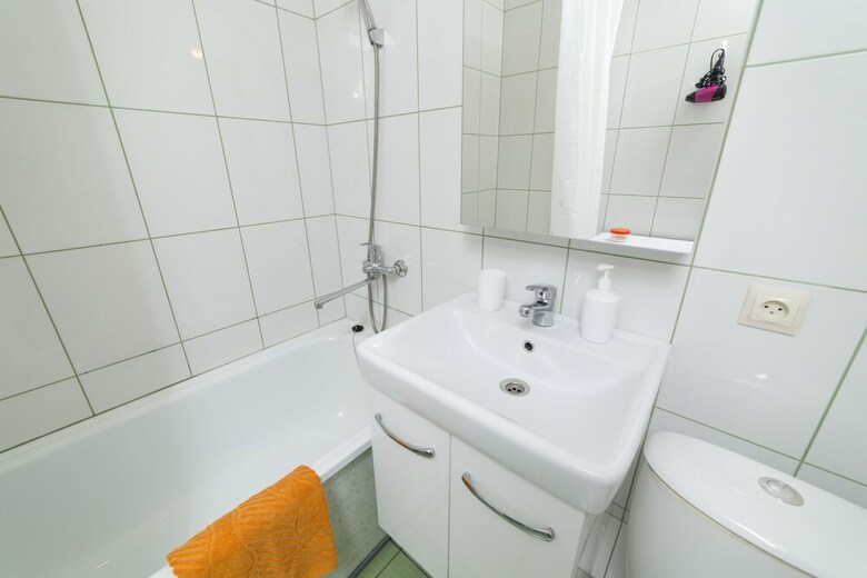 Apartment On Bratyev Zhabrovykh 3