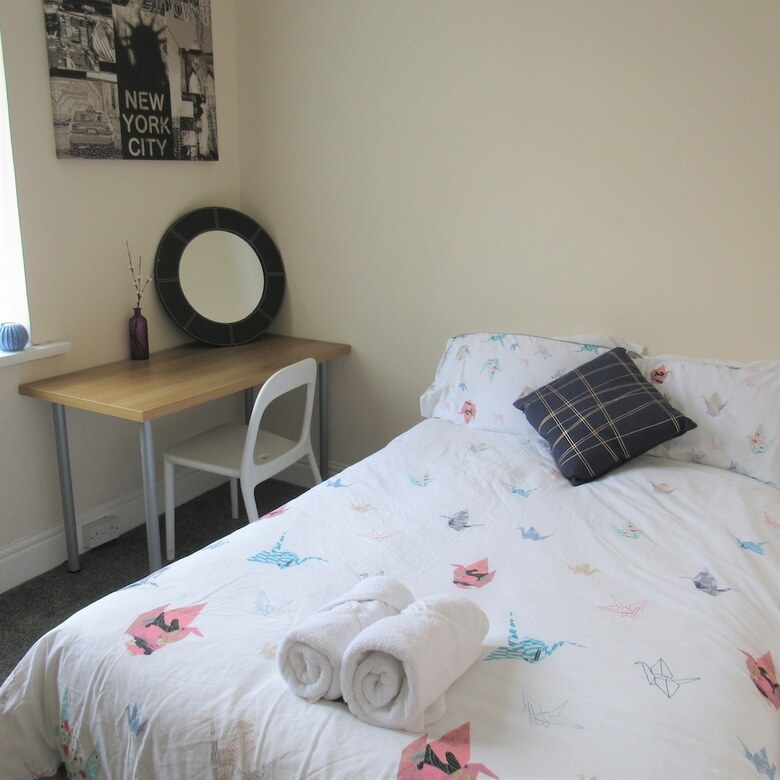 Spacious Apartment Heaton