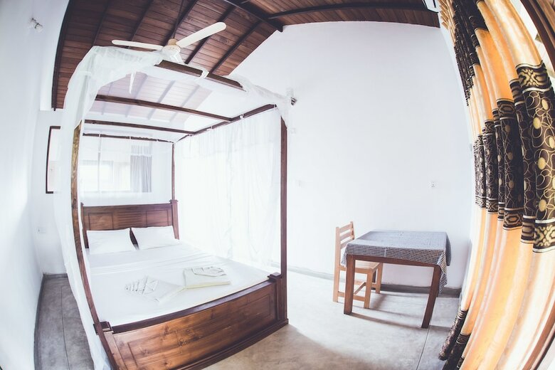 Rupa's Hotel Arugambay