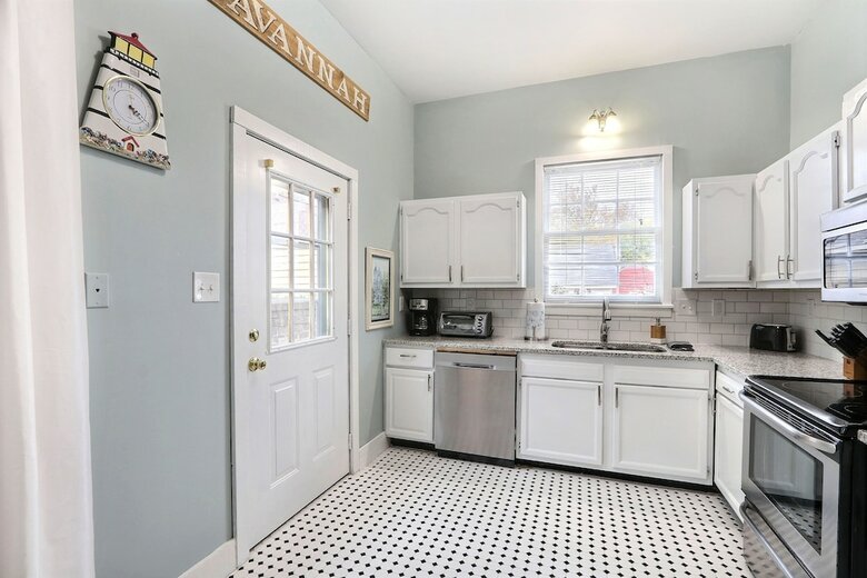 Apartamentos Gallery Stays - Low Country