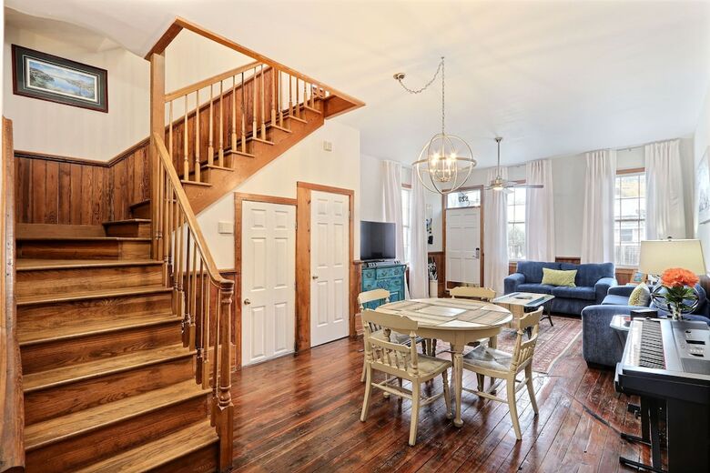 Apartamentos Gallery Stays - Low Country