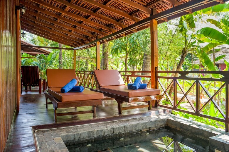 Hotel Authentic Khmer Village Resort