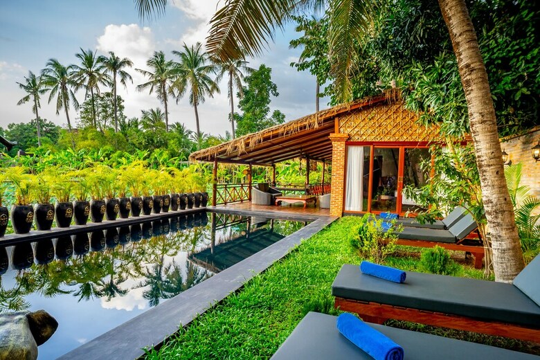 Hotel Authentic Khmer Village Resort