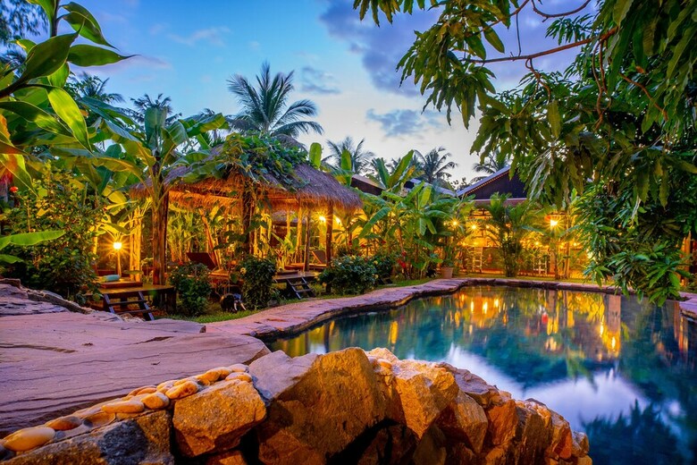 Hotel Authentic Khmer Village Resort