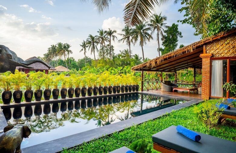 Hotel Authentic Khmer Village Resort